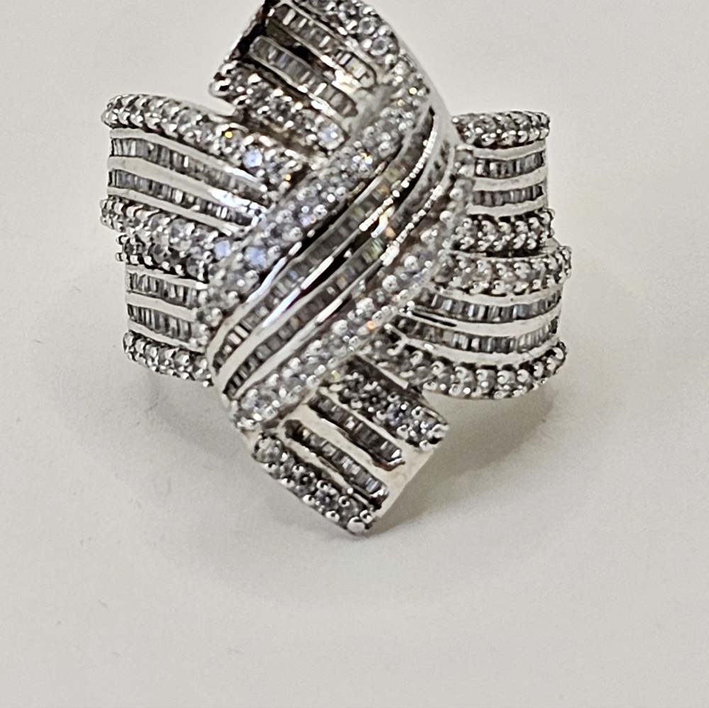 Genuine 2+ Carat Diamond Bow Knot Ring In Sterling Silver Size 7! - Picture 10 of 14